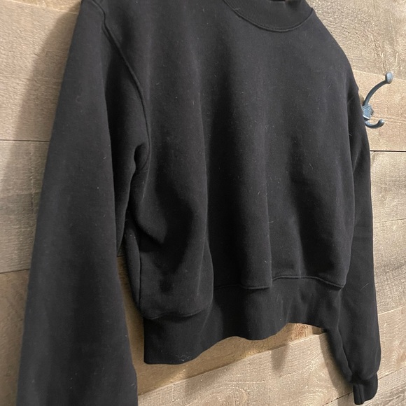Aritzia Cozy Fleece Crew -Black - Picture 3 of 5